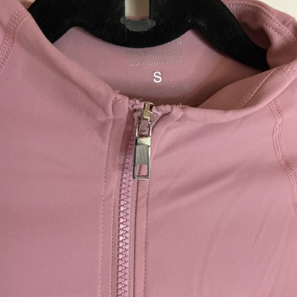 Women”s Trendy Queen Pink zip Athletic Jacket size sm - Picture 5 of 6